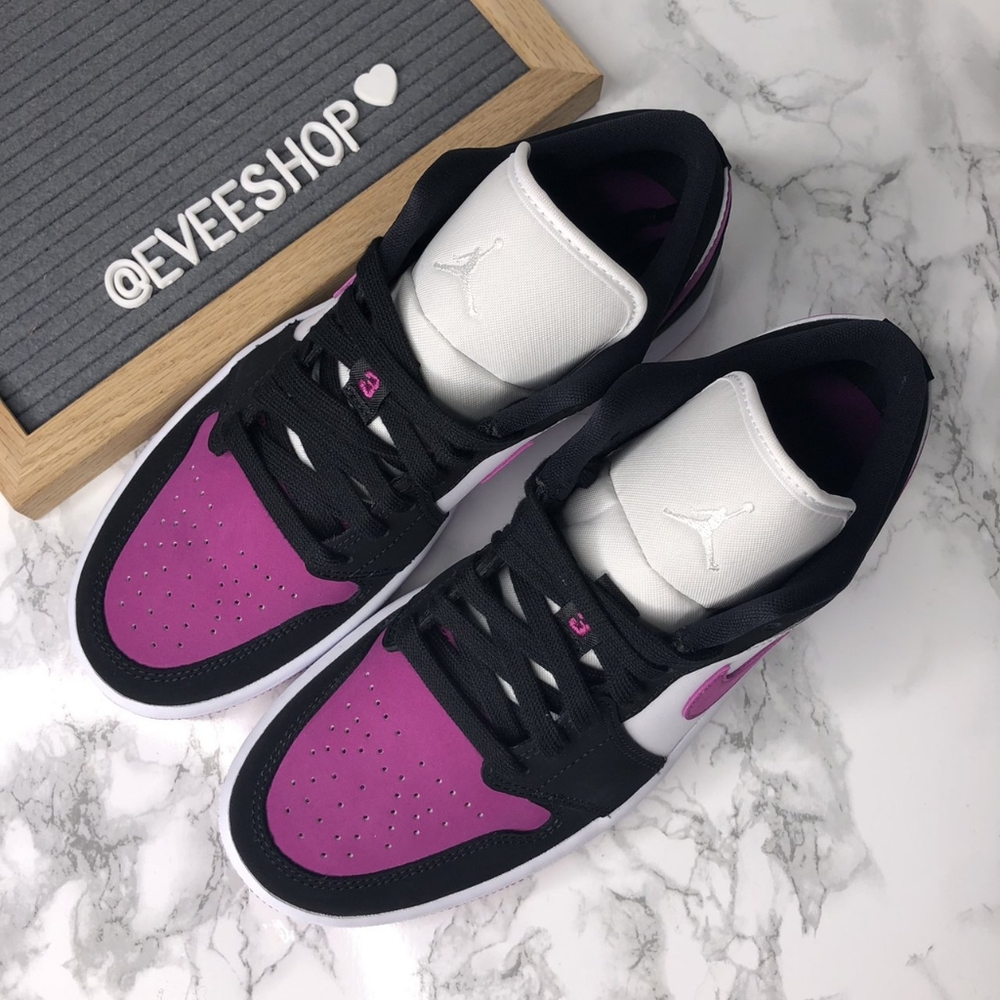 Jordan 1 Retro Low - Picture 2 of 4